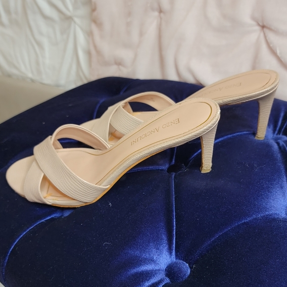 ENZO ANGIOLINI slide sandals  in nude - Picture 9 of 15